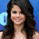 Selena Gomez Foi Hospitalizada com Urgência Selena Gomez Foi Hospitalizada com Urgência