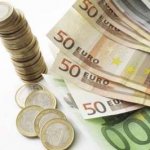 Francês Encontra 100 Mil Euros no Lixo, e Devolve Francês Encontra 100 Mil Euros no Lixo, e Devolve