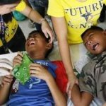Filipinos Promovem a Festa da Circuncisão Filipinos Promovem a Festa da Circuncisão