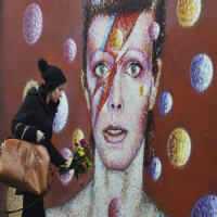 De Soco no Olho a Música em Língua Inventada: 44 Fatos Sobre Vida e Carreira de Bowie