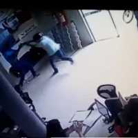 Policial Reage a Assalto, Mata 2 Bandidos, Mas Morre no Hospital