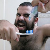 Escovando os Dentes Como um Espartano