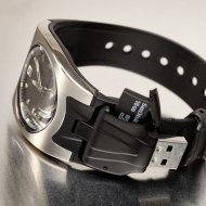MicroSD Watch: Relógio com Leitor de Cartão