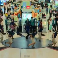 Flash Mob no Aeroporto de Dubai