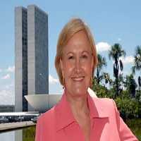 Senadora do PP Admite que Urnas Eletrônicas São Inseguras