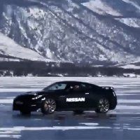 Nissan GT-R Bate o Record de Velocidade no Gelo