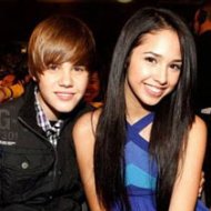 Flagra: Justin Bieber e o Beijo em Jasmine Villegas