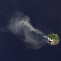 Vulcão em Erupção na Indonésia é Registrado Por Satélite da Nasa