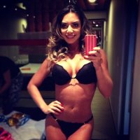 Gracielli Carvalho Provoca Com Fotos no Instagram