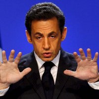 Nicolas Sarkozy Ainda no Páreo