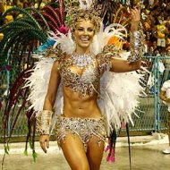 Fotos e Videos de Paola Oliveira no Carnaval 2009