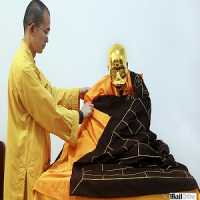 Monge Budista Morto em 2012 Tem Corpo Mumificado Como Estátua de Ouro