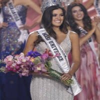 Sob Vaias, Miss Colômbia é Eleita Miss Universo 2015