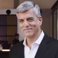Confira o Hilário Comercial de um Café Israelense. Usando um Sósia do George Clooney
