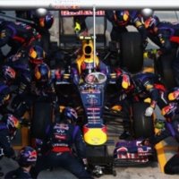 Equipe Red Bull Bate Recorde Mundo na Troca de Pneus