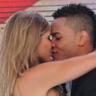 Dentinho e Dani Souza Dão Primeiro Beijo em Público