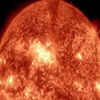 Enorme Mancha no Sol Produz 10 ExplosÃµes