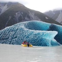 FotÃ³grafo Registra Imagem Rara: Um Iceberg 'Capotado'