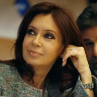 Cristina Kirchner Compra Briga com Igreja por Casamento Gay