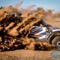 Mini Tem 12 Carros no Rally Dakar